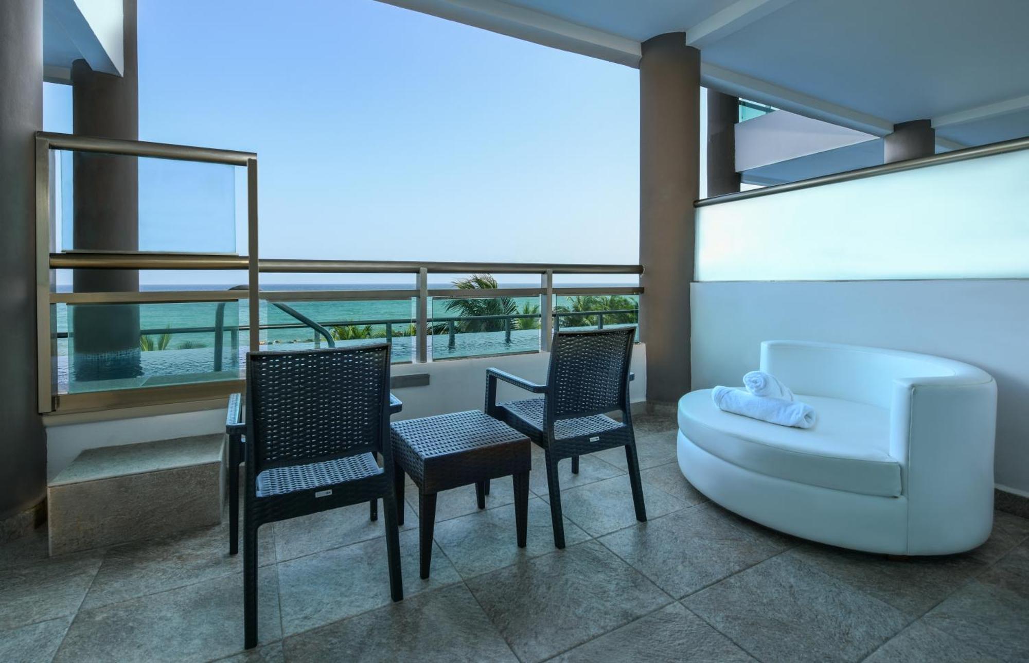 Generations Riviera Maya Family Resort Catamaran, Water Park & More Inclusive ปัวร์โตโมเรลอส ภายนอก รูปภาพ
